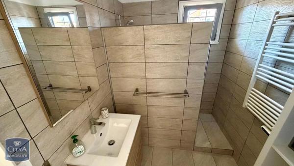 Appartement à louer 3 pièces 58.09m² Saint-Raphaël (83700)