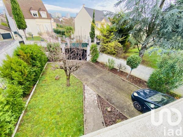 Maison traditionnelle 5 pièces de 138 m² à Thiais (94320)