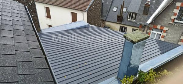 Maison de ville de 2 appartements à rénover.