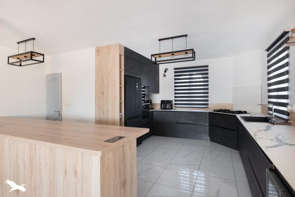 Maison à vendre |  Juvignac |  6 pièces | 245 m²