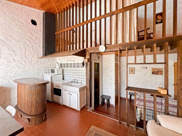 Maison
         3 pièces
        - 43 m²