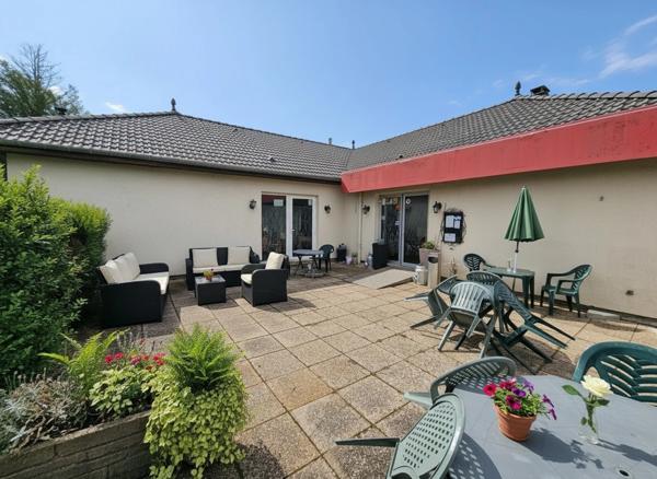 Murs & Fonds de commerce BAR-RESTAURANT à vendre proche NEUFCHATEAU (88) avec LICENCE  IV – 55 couverts – Parking 25 camions