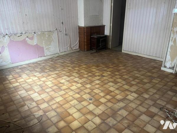 CENTRE VILLE : Appartement Type 2 avec cour privative