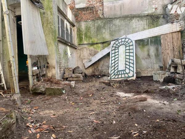 CENTRE VILLE : Appartement Type 2 avec cour privative