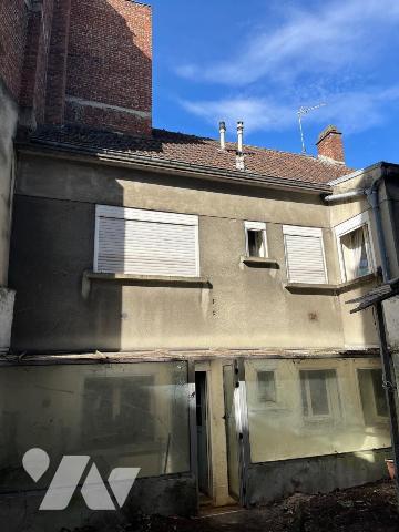 CENTRE VILLE : Appartement Type 2 avec cour privative