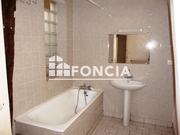 Location Appartement 3 pièces 67.43 m² - 21 RUE LENEPVEU Angers 49100