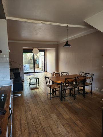 ECHOPPE Bordeaux 3 pièce(s) 67.23 m2 + cour de 25m²