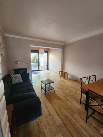 ECHOPPE Bordeaux 3 pièce(s) 67.23 m2 + cour de 25m²