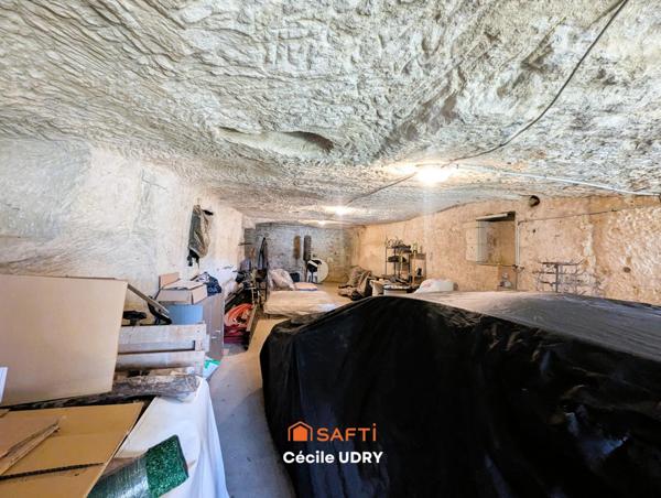 Charmante maison tourangelle et sa belle cave troglodyte