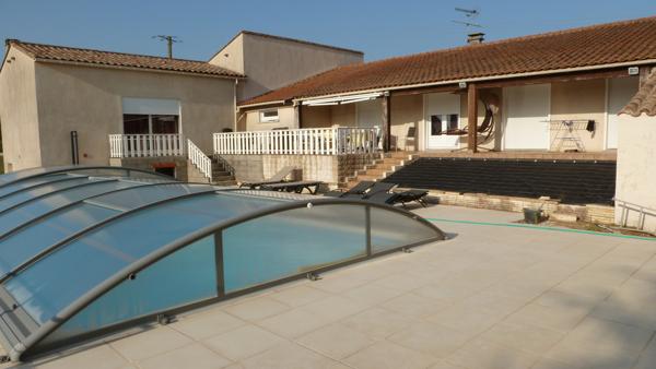 Belle villa avec piscine couverte sur 6.500m² du terrain Saint-Martin-le-Vieil (11170)