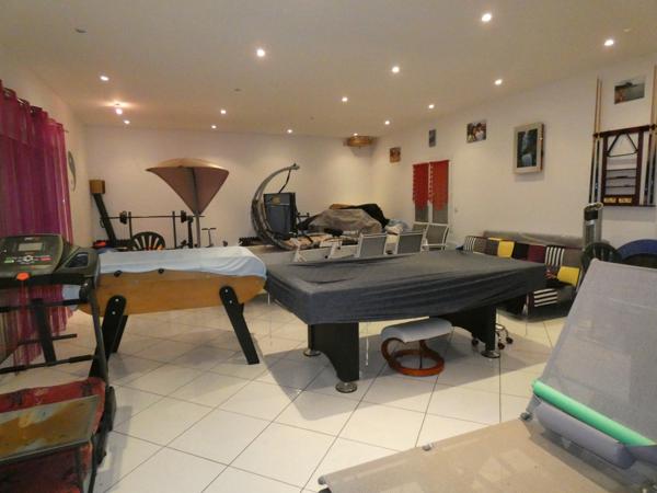 Belle villa avec piscine couverte sur 6.500m² du terrain Saint-Martin-le-Vieil (11170)