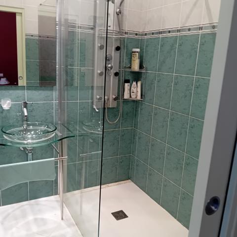 Belle villa avec piscine couverte sur 6.500m² du terrain Saint-Martin-le-Vieil (11170)