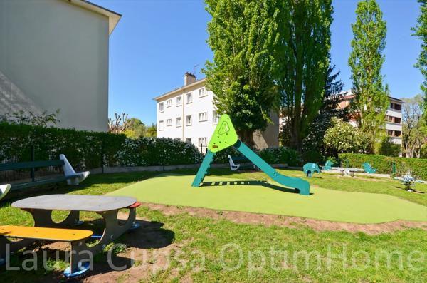 SCEAUX - 8 MIN RER SCEAUX - 3P - 57,13 M² - BALCON - 1ER ETAGE - CAVE - PARKING LIBRE DANS RESIDENCE FERMEE