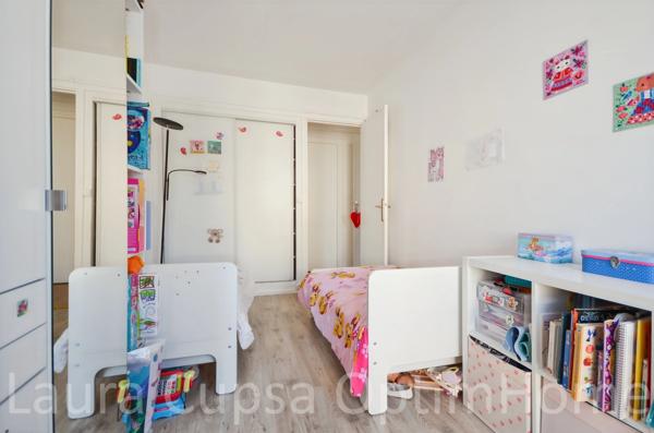 SCEAUX - 8 MIN RER SCEAUX - 3P - 57,13 M² - BALCON - 1ER ETAGE - CAVE - PARKING LIBRE DANS RESIDENCE FERMEE