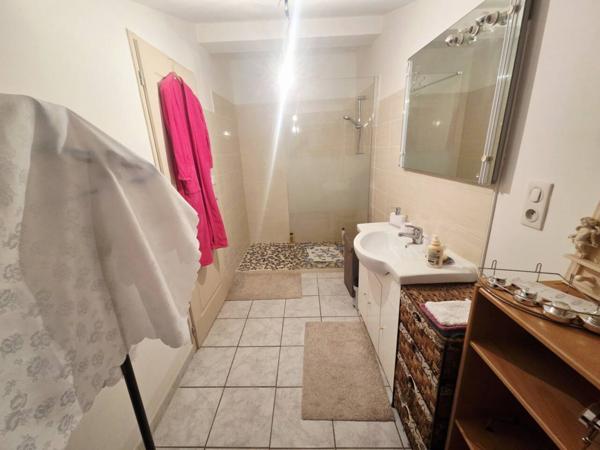 Maison à vendre 6 pièces de 197 m²