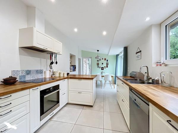 Maison 317 700 € Plougastel-Daoulas 7 p 127 m² DPE C