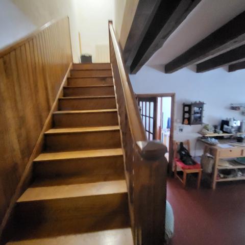 Maison en pierres avec grand garage vendue meublée Trizac (15400)