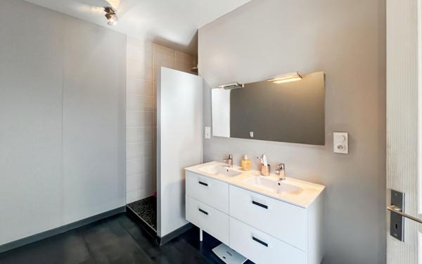 Appartement à vendre    5 pièces • 170 m2 Pau