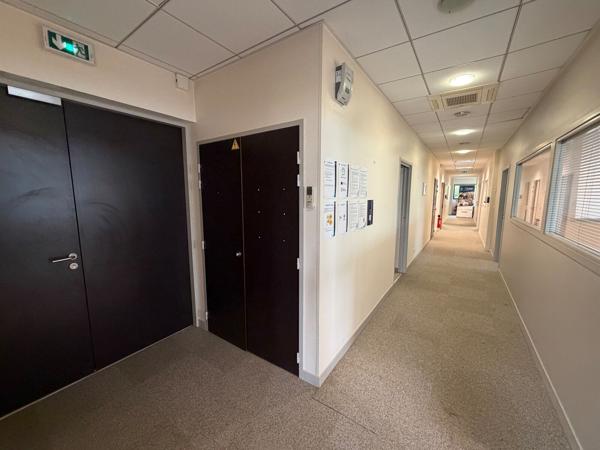 LOCATION - BUREAUX - COMPIEGNE - 220 m2