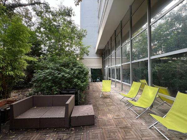 Bureaux indépendant à louer/à vendre, à Courbevoie