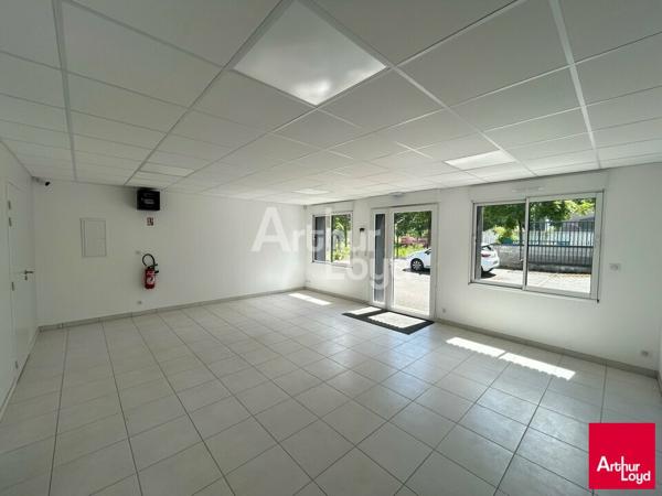 SAINT GILLES - BUREAUX A LOUER - 52 M²