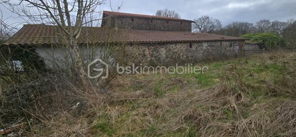 Corps de ferme de 269,43 m²