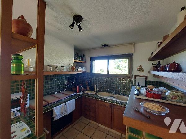 Villa d'architecte exposée sud offrant une vue surplombante sur les montages et SAINT-GAUDENS.