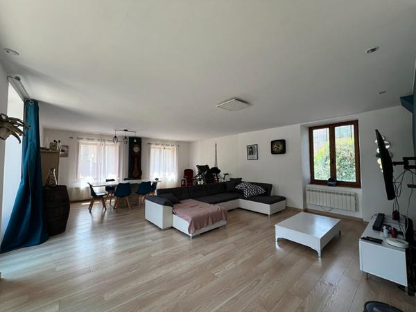 Maison Champagne Saint Hilaire 220M²  5 chambres