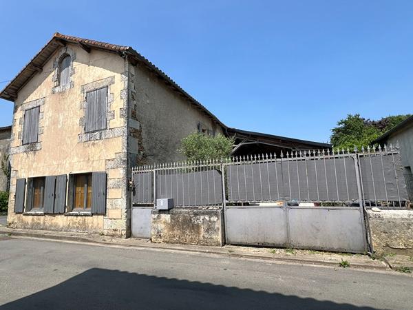 Maison Champagne Saint Hilaire 220M²  5 chambres