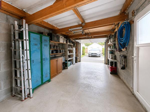Maison, piscine, garage, 5 chambres de 2011