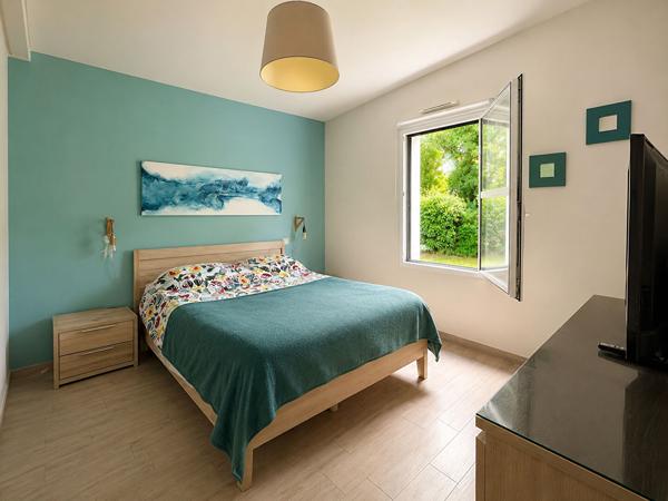 Maison, piscine, garage, 5 chambres de 2011