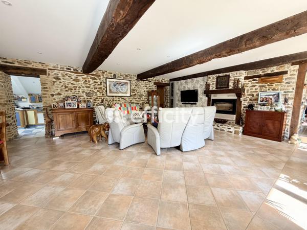 Maison
         9 pièces
        - 250 m² Bien prestige 589 990 € *