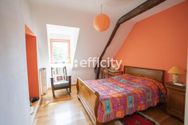 Maison
         9 pièces
        - 250 m² Bien prestige 589 990 € *