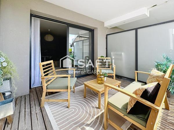 Appartement T3 de 73 m² avec terrasse, balcon et 2 parkings – Résidence au calme proche tram.