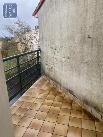 Appartement à louer 1 pièce 22m² Niort (79000)
