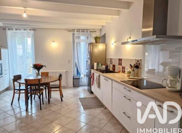 Maison à vendre 4 pièces 87 m² Roches-Prémarie-Andillé