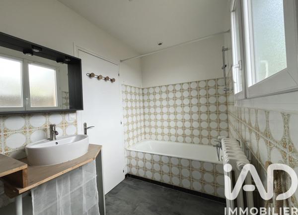 Maison à vendre 4 pièces 87 m² Roches-Prémarie-Andillé