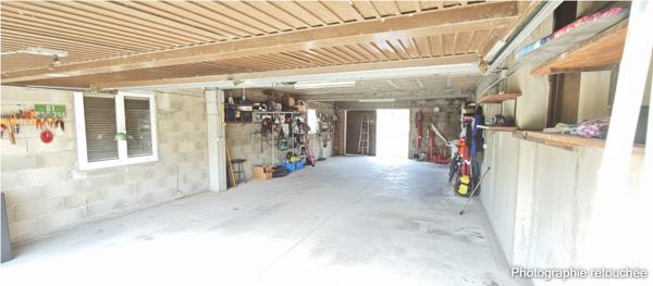 Maison de plain-pied avec terrasse & véranda de 45 m² - Vue dégagée sur terrain clos de 3 800 m² Capdenac gare