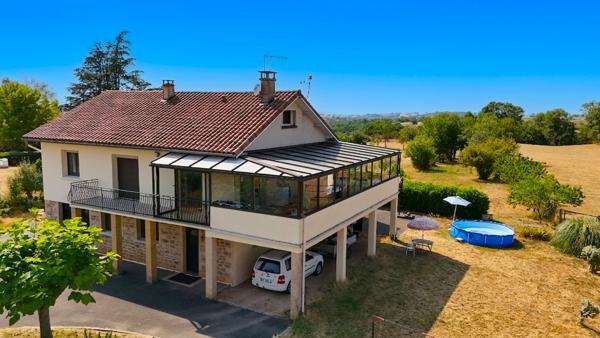 Maison de plain-pied avec terrasse & véranda de 45 m² - Vue dégagée sur terrain clos de 3 800 m² Capdenac gare