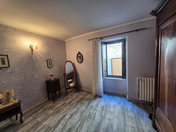 Maison T7 de 180 m² avec patio et jardin Montgailhard