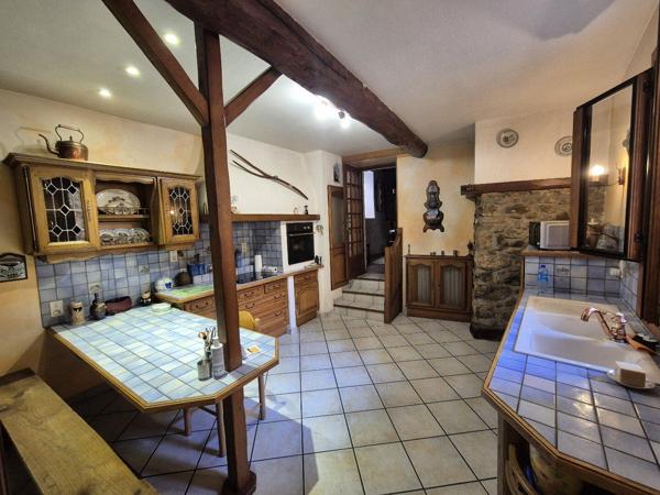 Maison T7 de 180 m² avec patio et jardin Montgailhard