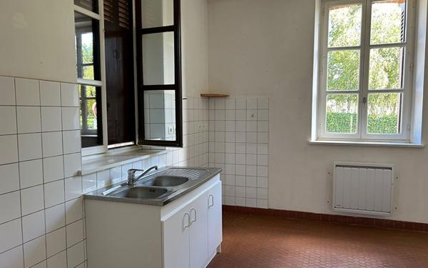 Maison à louer    2 pièces •  Neuville-sur-Brenne