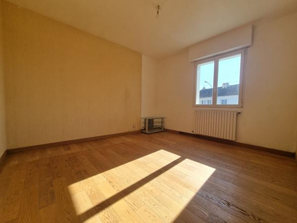 Maison familiale lumineuse de plus de 130 m² dans un secteur recherché