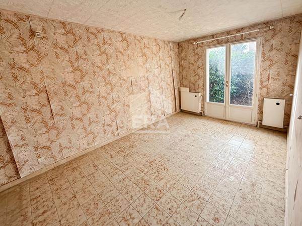 Les Pennes Mirabeau - Maison Traditionnelle T4 de 100 m2 + garage 22m2 et sous sol 50m2 sur une parcelle de 520m2 envirnon