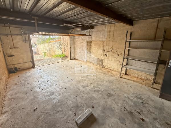 Les Pennes Mirabeau - Maison Traditionnelle T4 de 100 m2 + garage 22m2 et sous sol 50m2 sur une parcelle de 520m2 envirnon