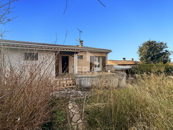 Les Pennes Mirabeau - Maison Traditionnelle T4 de 100 m2 + garage 22m2 et sous sol 50m2 sur une parcelle de 520m2 envirnon