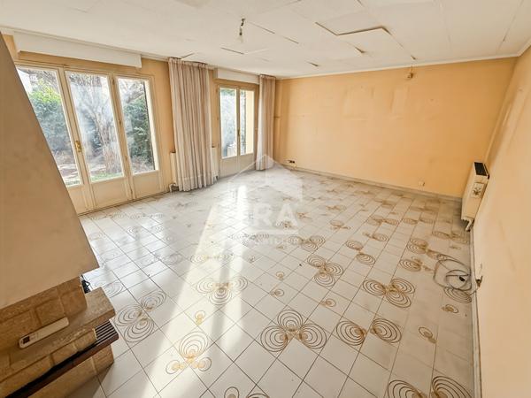 Les Pennes Mirabeau - Maison Traditionnelle T4 de 100 m2 + garage 22m2 et sous sol 50m2 sur une parcelle de 520m2 envirnon