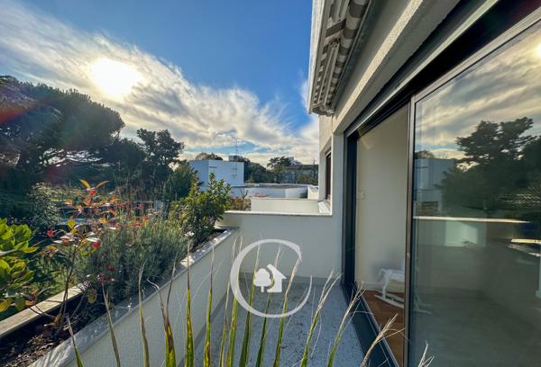 Bordeaux (33200) APPARTEMENT T3 AVEC TERRASSE - PISCINE - PARKING