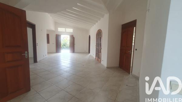 Immeuble à vendre 233 m² Sainte-Anne