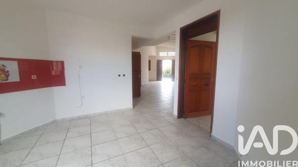 Immeuble à vendre 233 m² Sainte-Anne